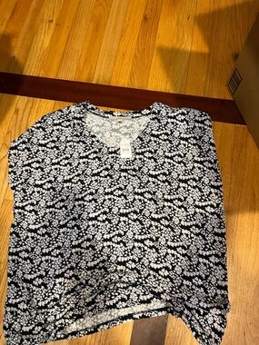 Black & White Floral Print Top